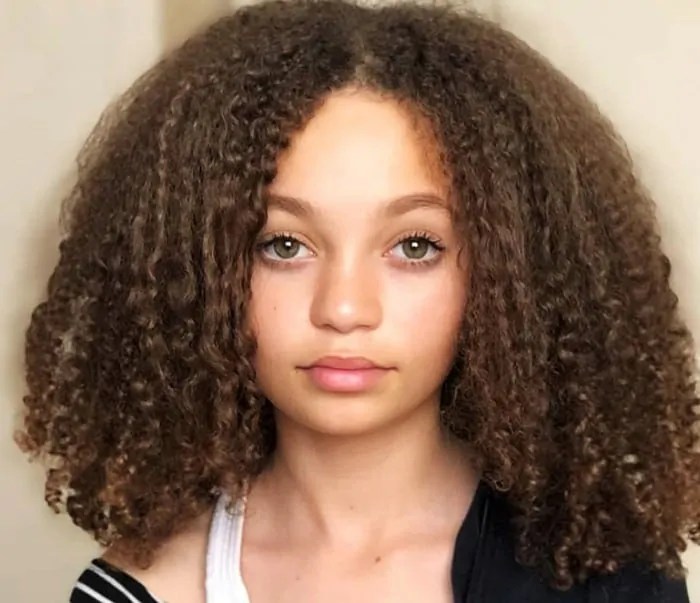 Nico Parker Height Age Weight Measurement Wiki Bio & Net Worth Exaposters(018)