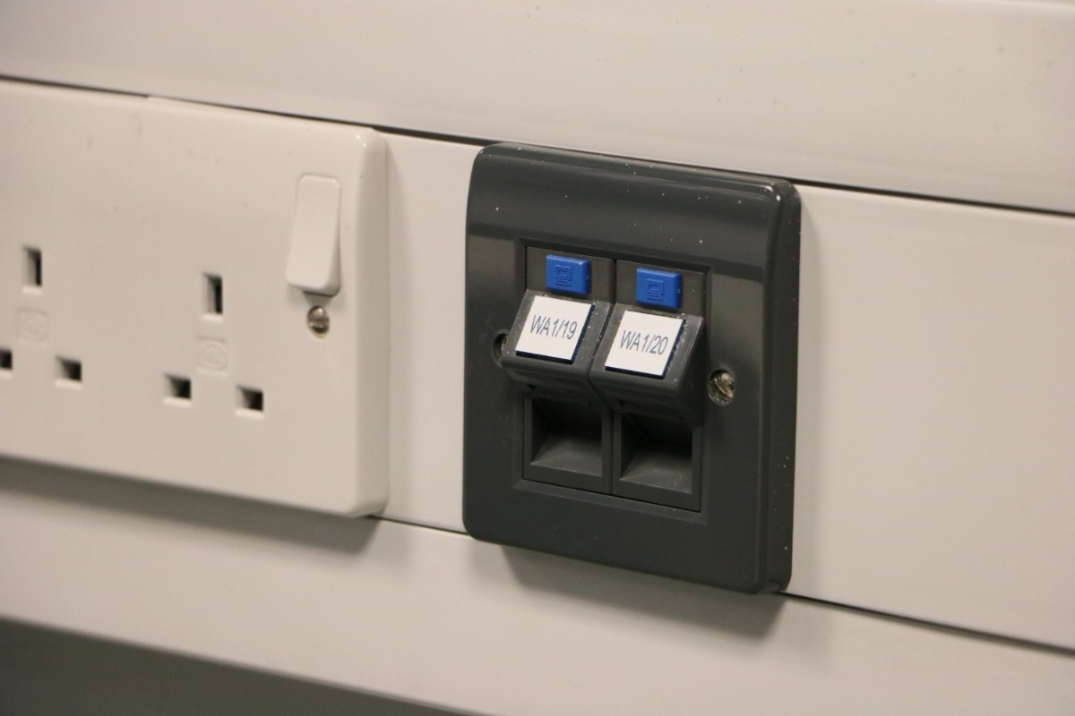 Copper Jacks, Outlets and Mounting Hardware [SubExperience] SPANISH