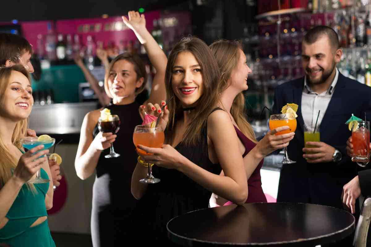What is Cocktail Party Dress Code Etiquette?