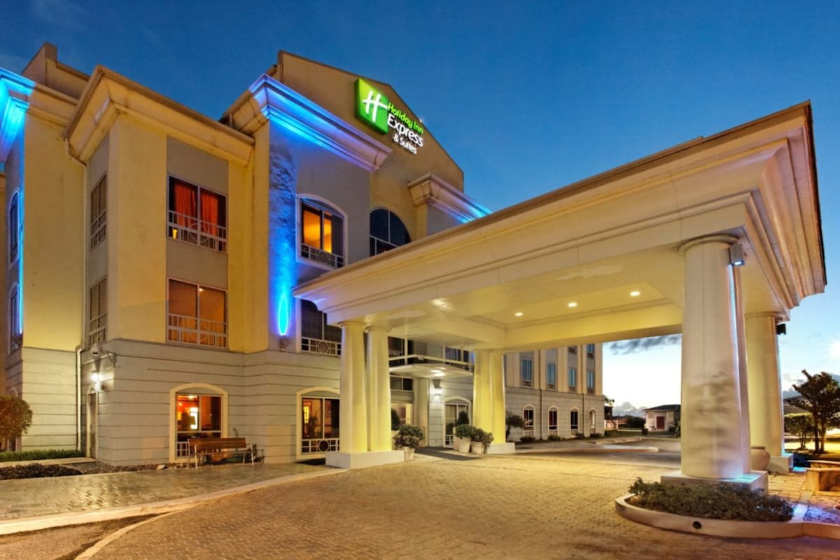 Holiday Inn Express Hotel Trinidad Exceptional Caribbean