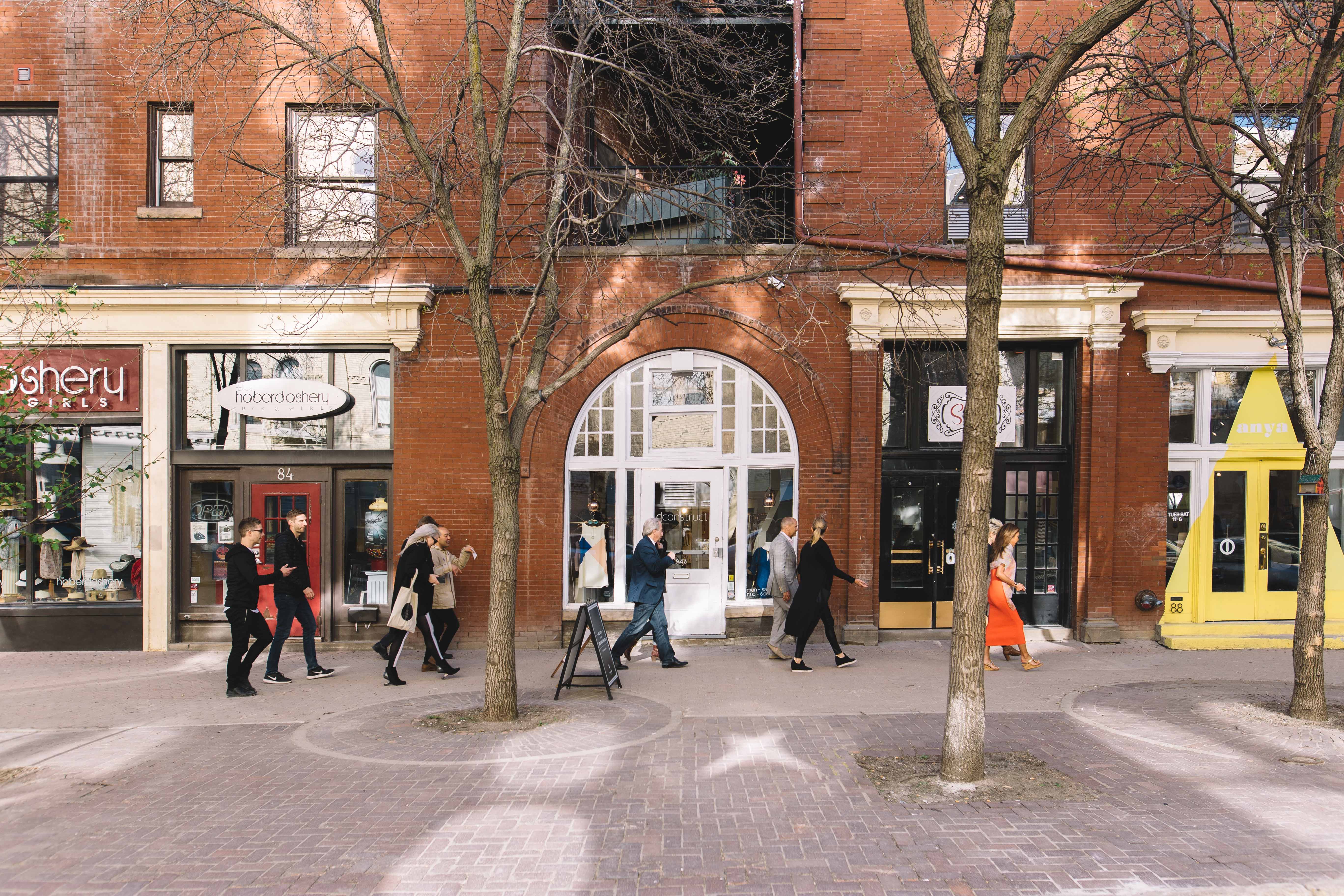 Guided Tours Exchange District BIZ