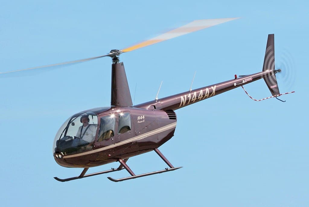 Flying By Plane vs. Helicopters Which is Safer? Executive Flyers