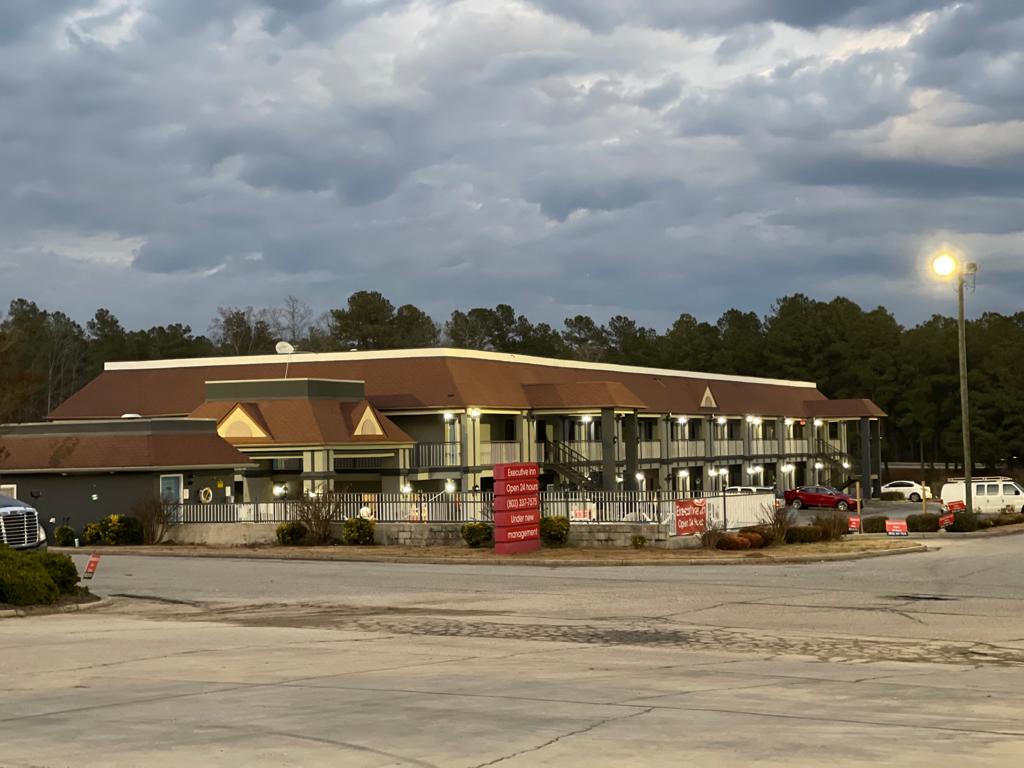 Executive Inn Ridgeway Motel