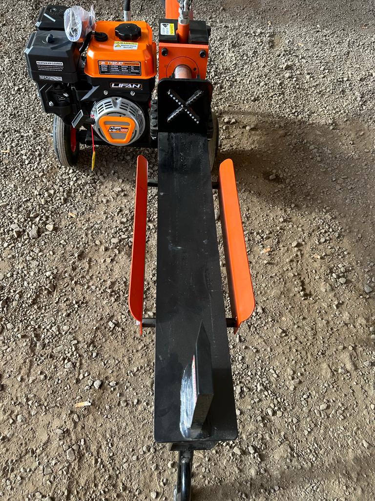 Log Splitter - Excavation Equipment