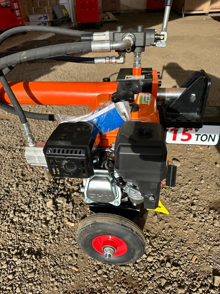 Log Splitter - Excavation Equipment