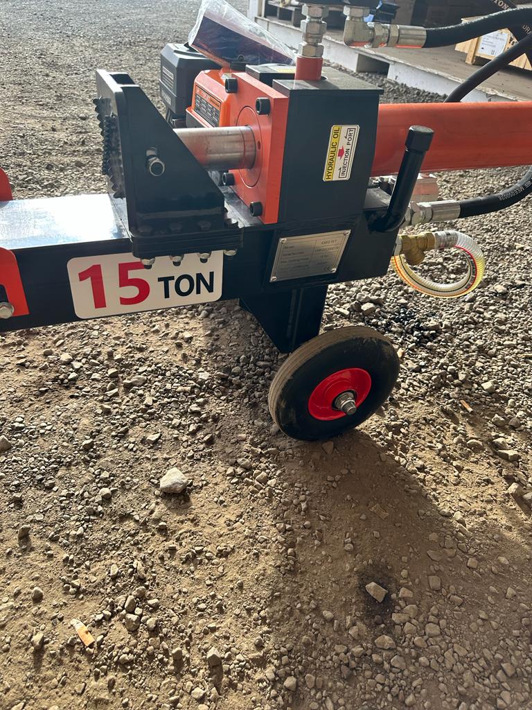 Log Splitter - Excavation Equipment