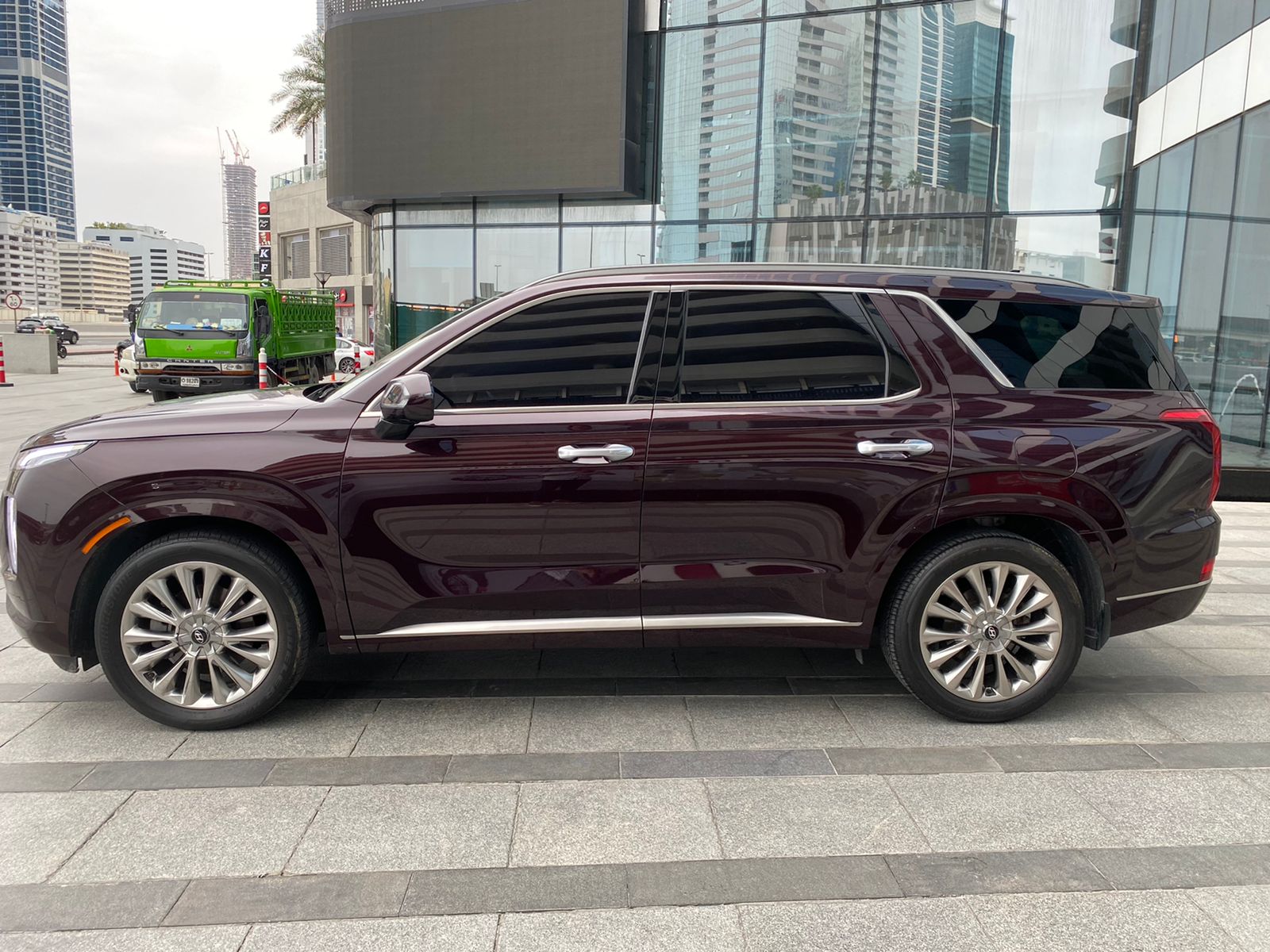 Rent a HYUNDAI PALISADE 2020 in Dubai at