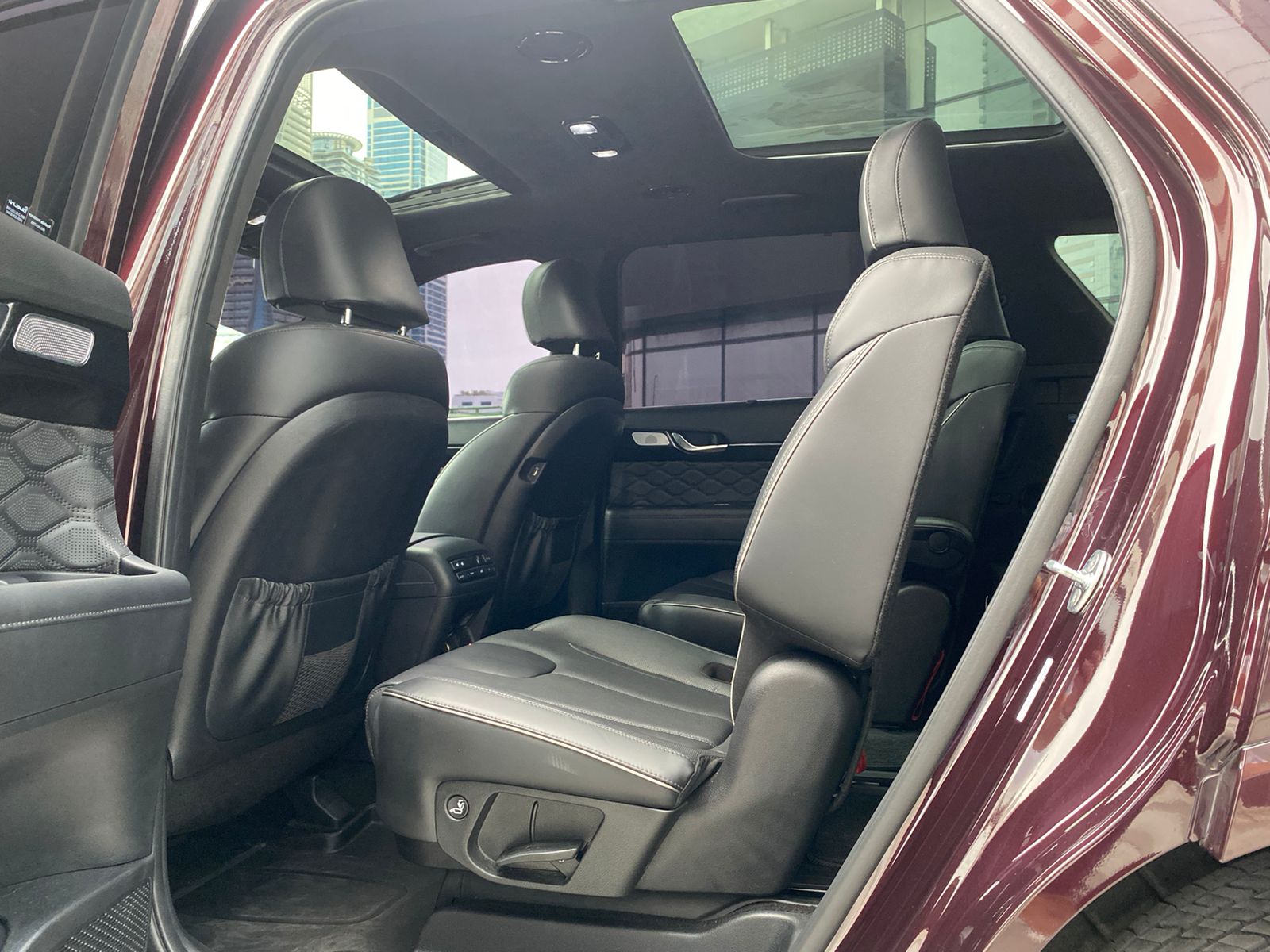 Rent a HYUNDAI PALISADE 2020 in Dubai at