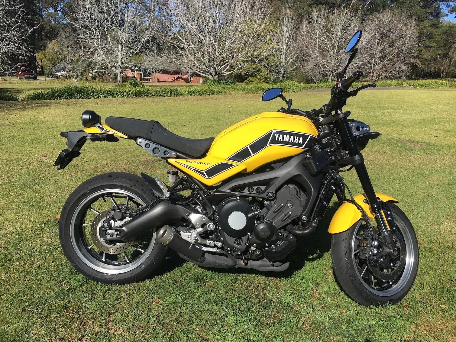Ride On 2018 Yamaha XSR900 (RD 900 LS special edition)