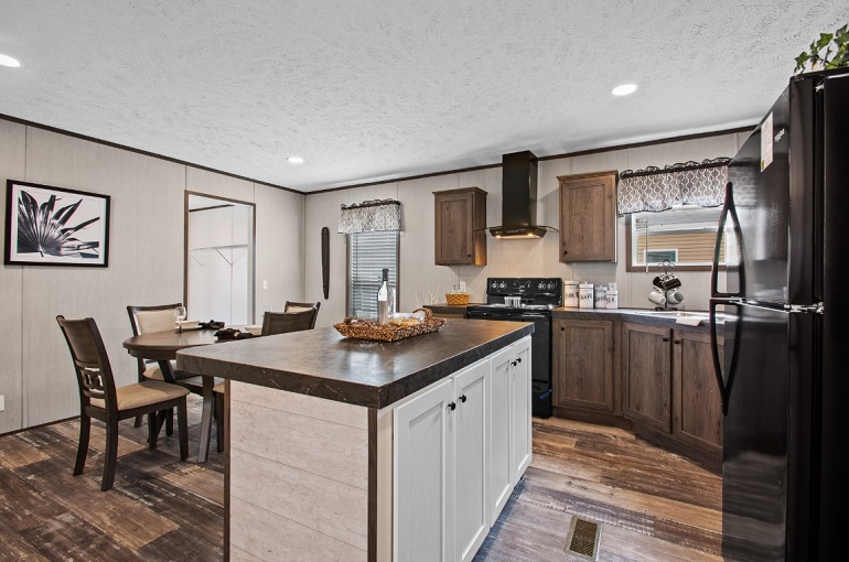 Image Gallery for 28443W XTREME XZ by Fleetwood Homes — Exit 107 Homes