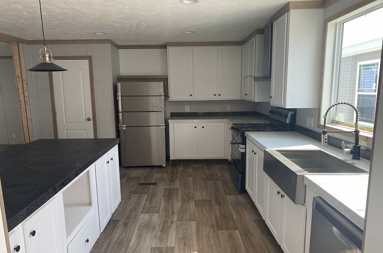 Image Gallery for 28603Y XTREME XZ by Fleetwood Homes — Exit 107 Homes