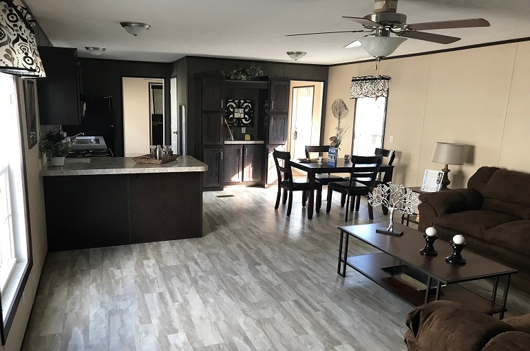 Image Gallery for 16663X Sandalwood XL by Fleetwood Homes — Exit 107