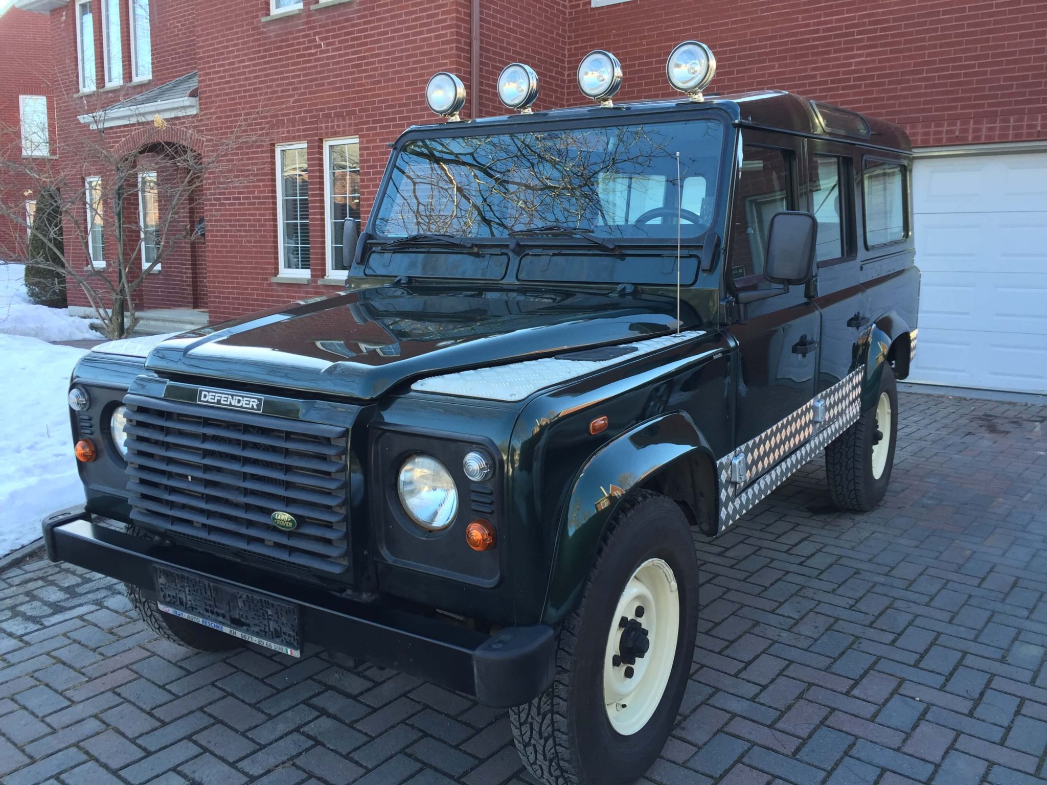 2270 Land Rover Defender 110 TD5 Exotic SUV