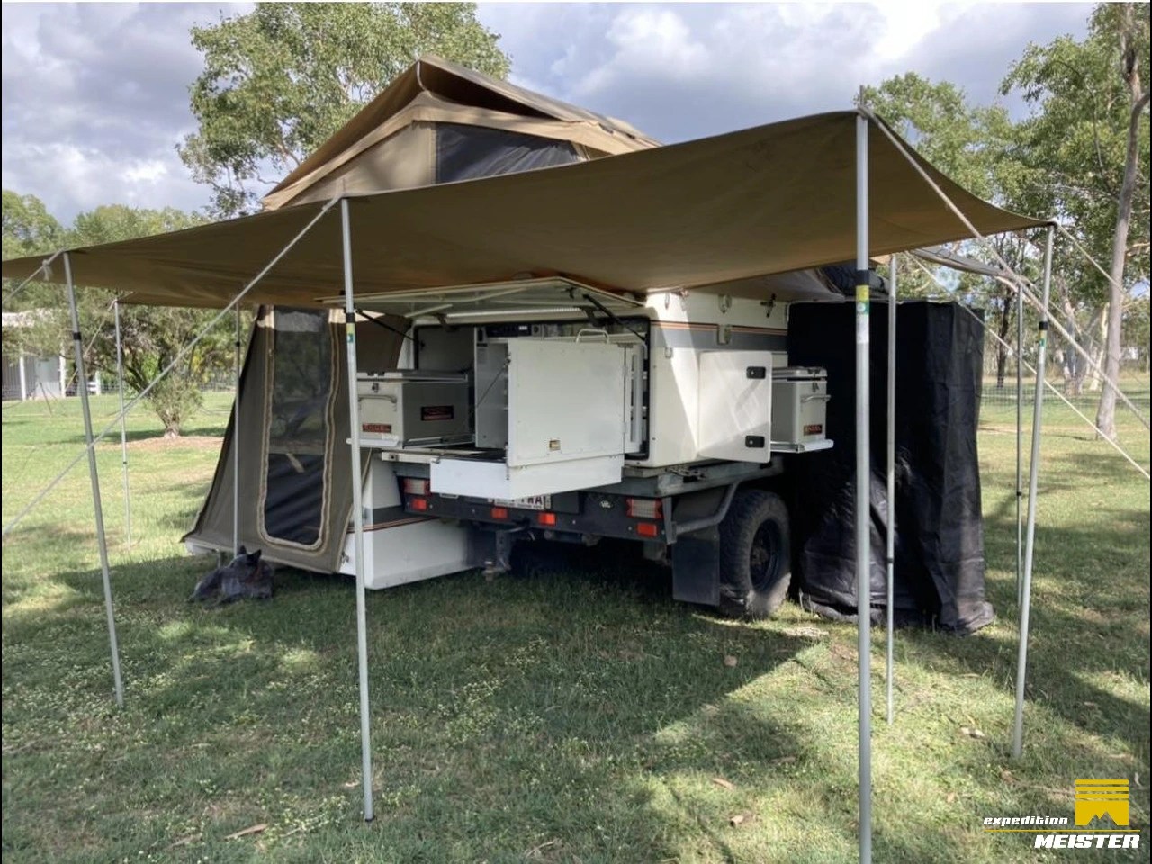 1987 Landrover 6x6 dual cab with slide on camper > For sale > Australia