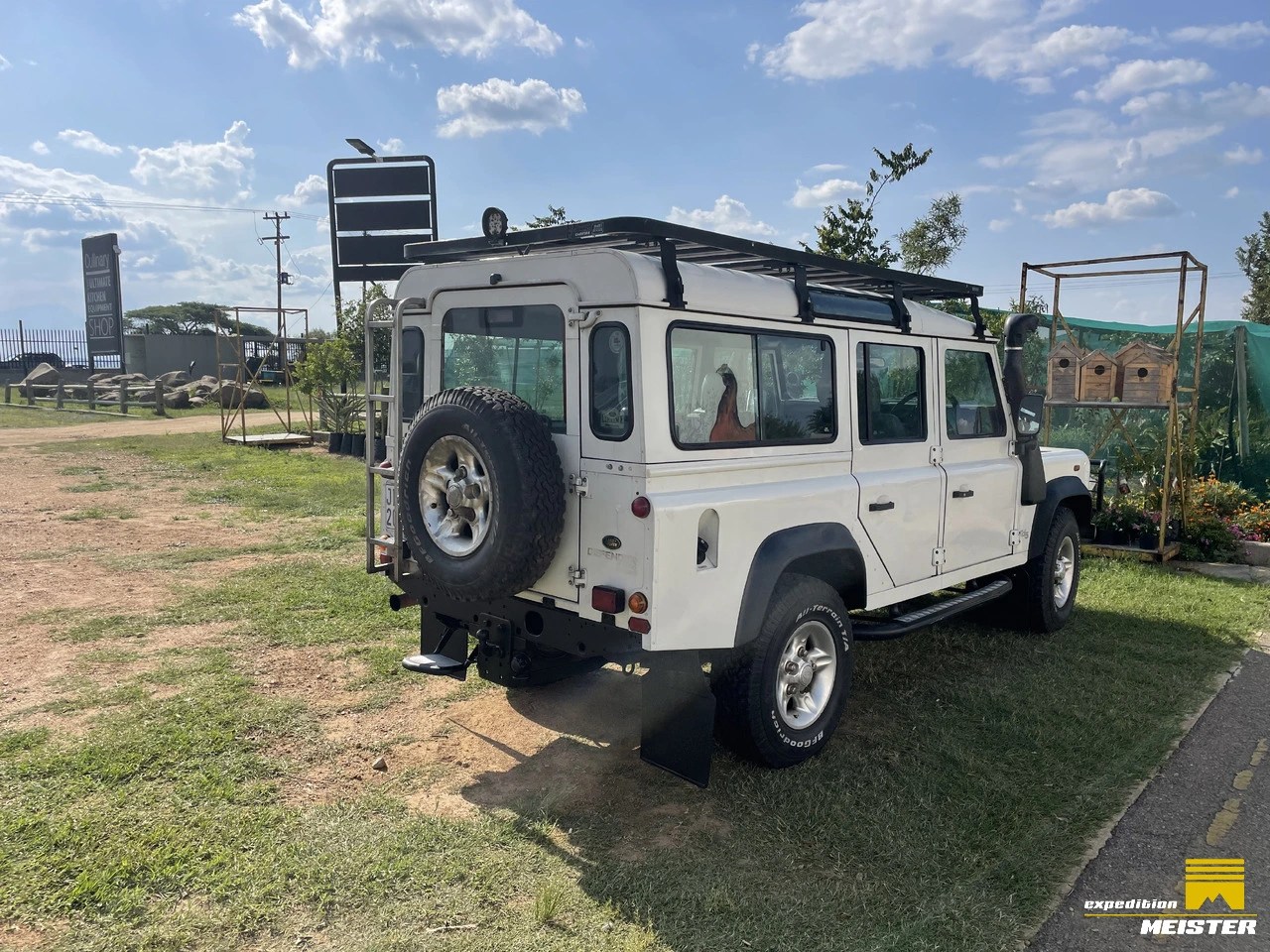 Land Rover Defender 110 Td5 > For sale > South Africa