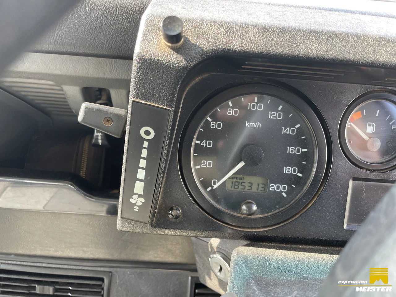 Land Rover Defender 110 Td5 > For sale > South Africa