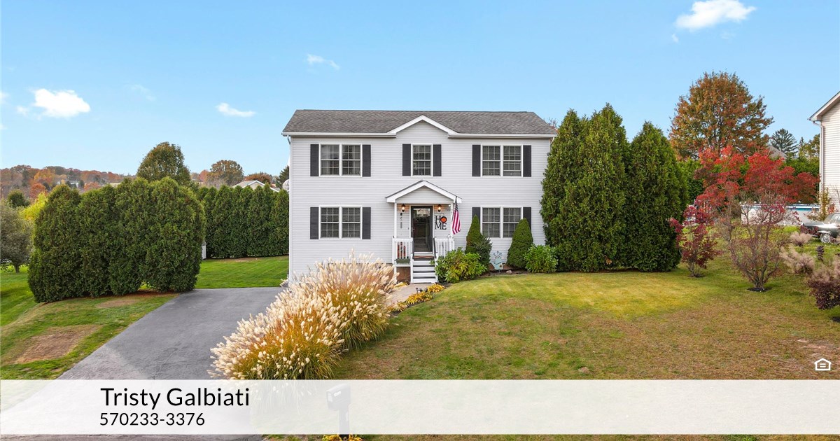 27 High Meadow Dr, Drums, PA 18222