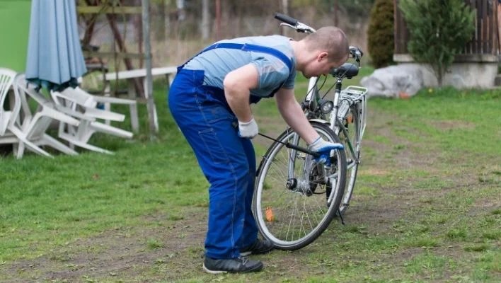 How To Use A Wrench Force Bike Pump?