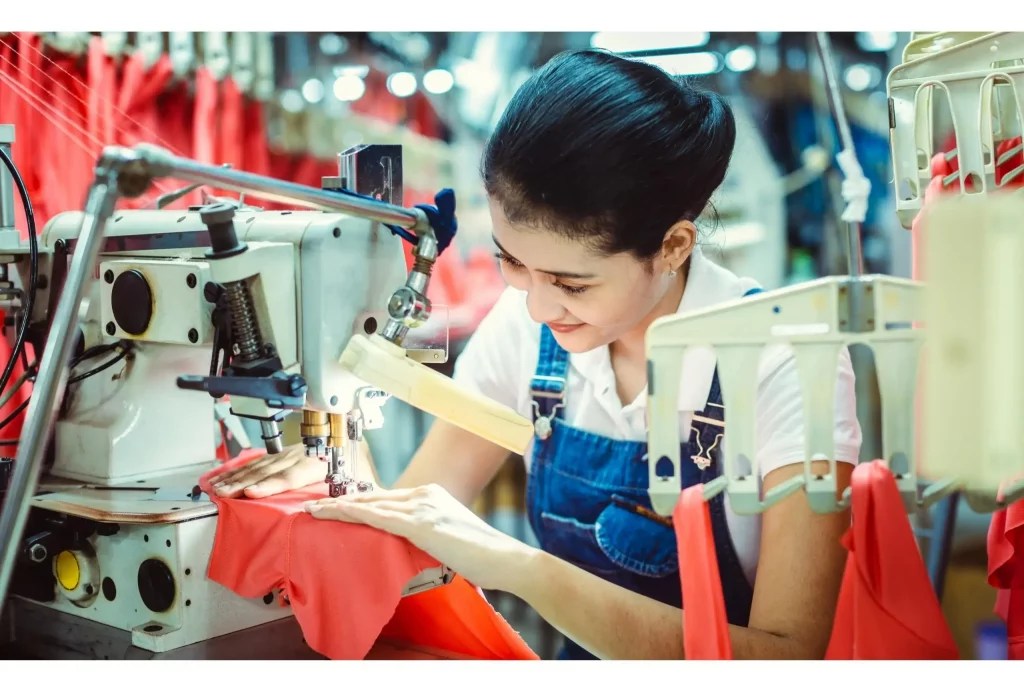 Unmatched Craftsmanship by Expert hoodies manufacturer