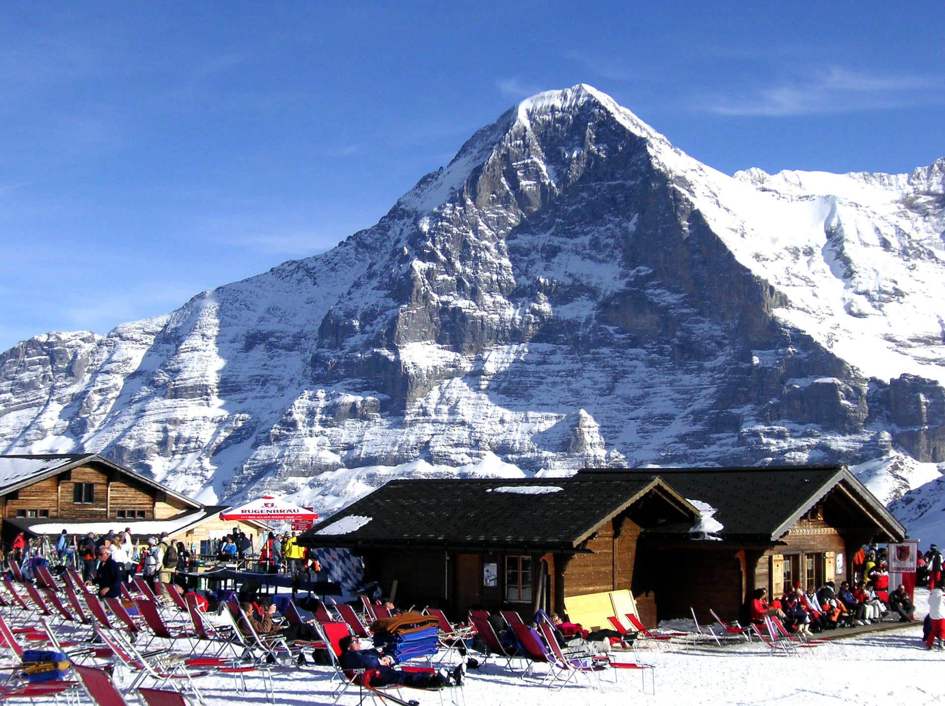 Eiger Climb Facts & Information. Routes, Climate, Difficulty