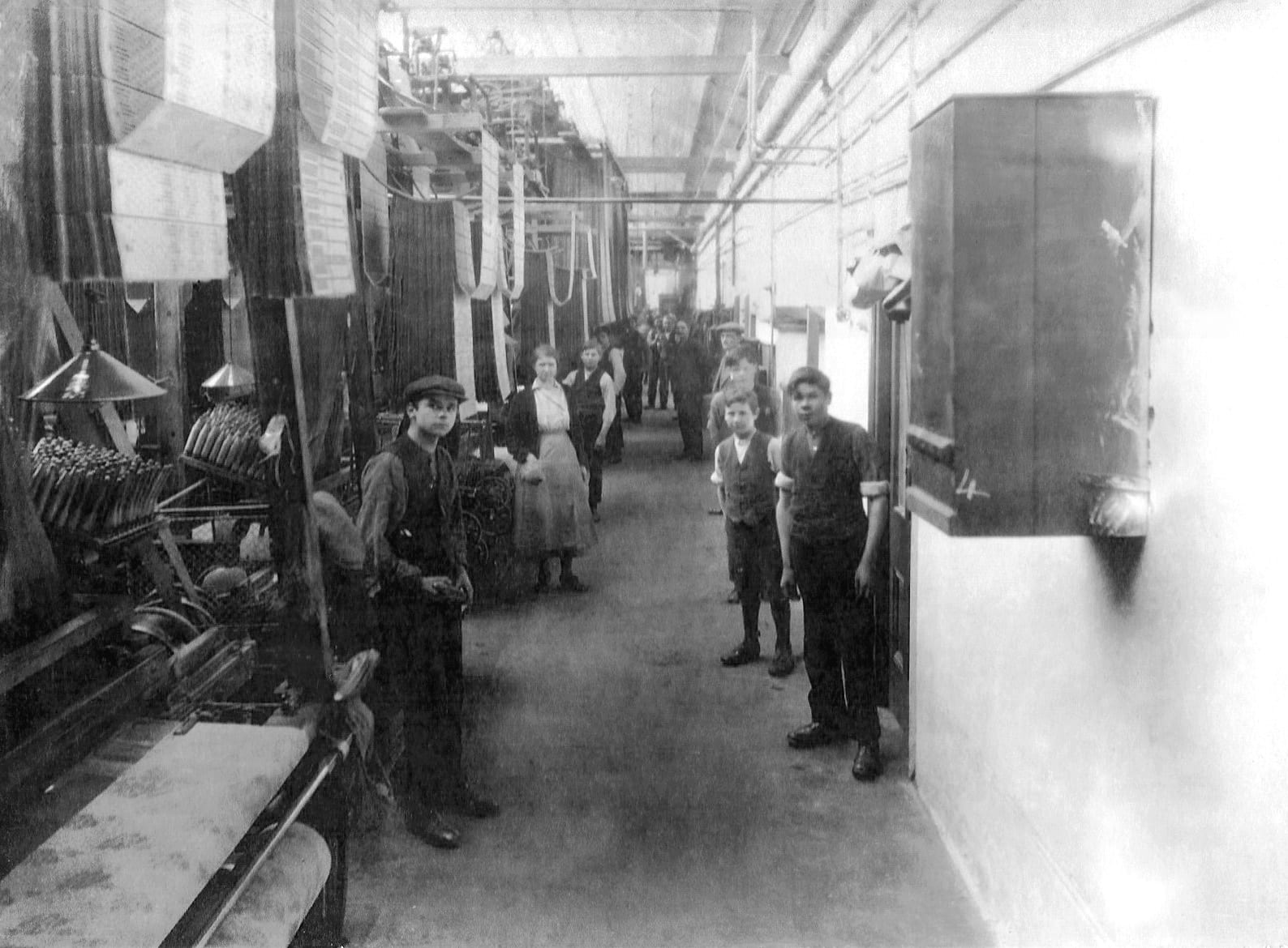 Irish Linen Woven with Tradition Woollen Way