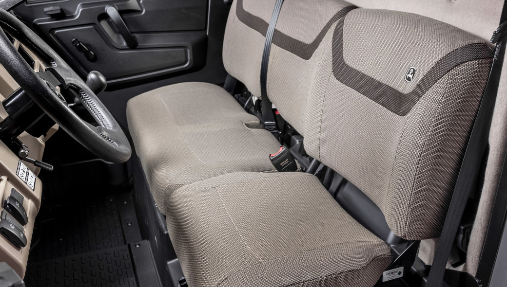 XUV835R Full Sized Crossover Gator™ Utility Vehicle Explore John Deere