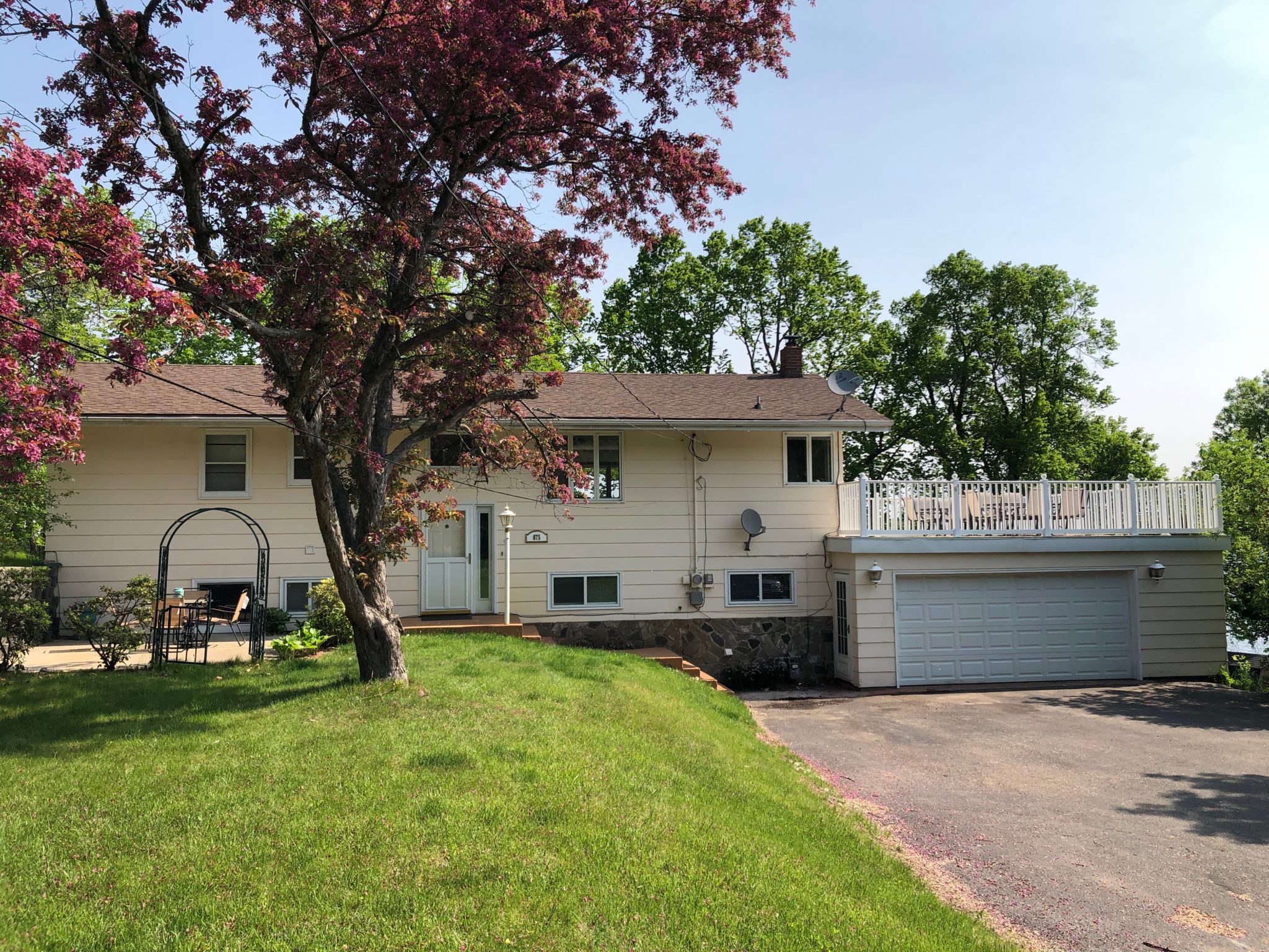 Private Vacation Home Memories are Made on Brophy Shores Explore