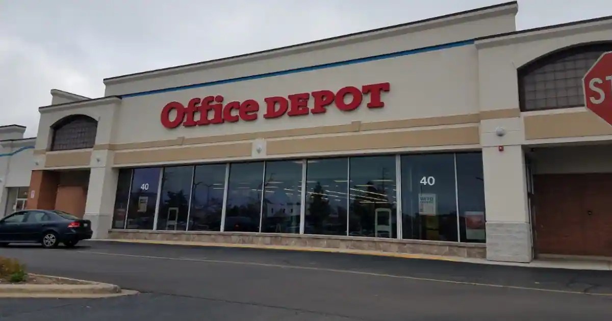 6 Best Electronic Stores in Chicago for phones and laptops Explore All US