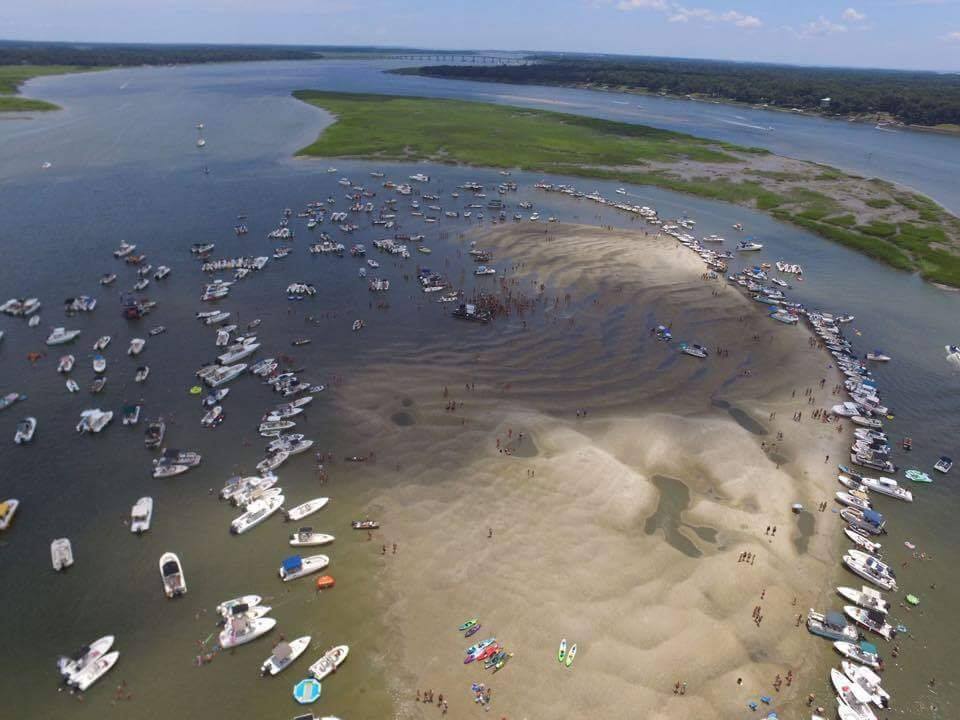 Life along the water Tides, sandbars and fun Explore Beaufort SC