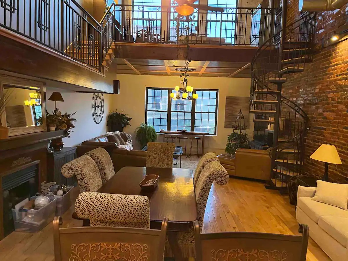 Downtown Loft in Historic Bristol Explore Bristol