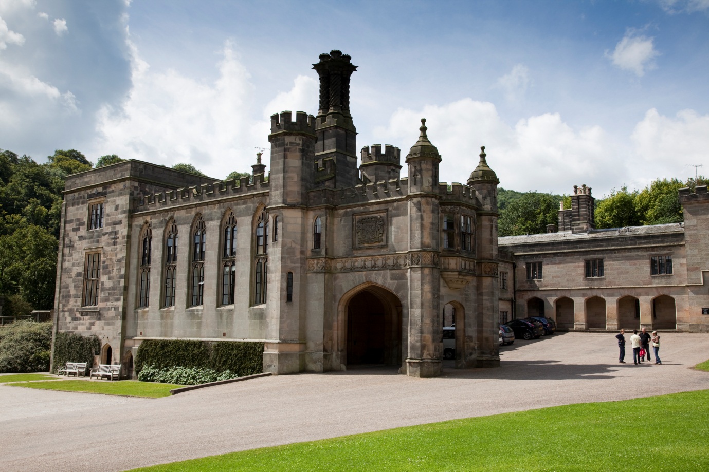 Best stately homes to visit in Derbyshire & Peak District at Christmas 2017