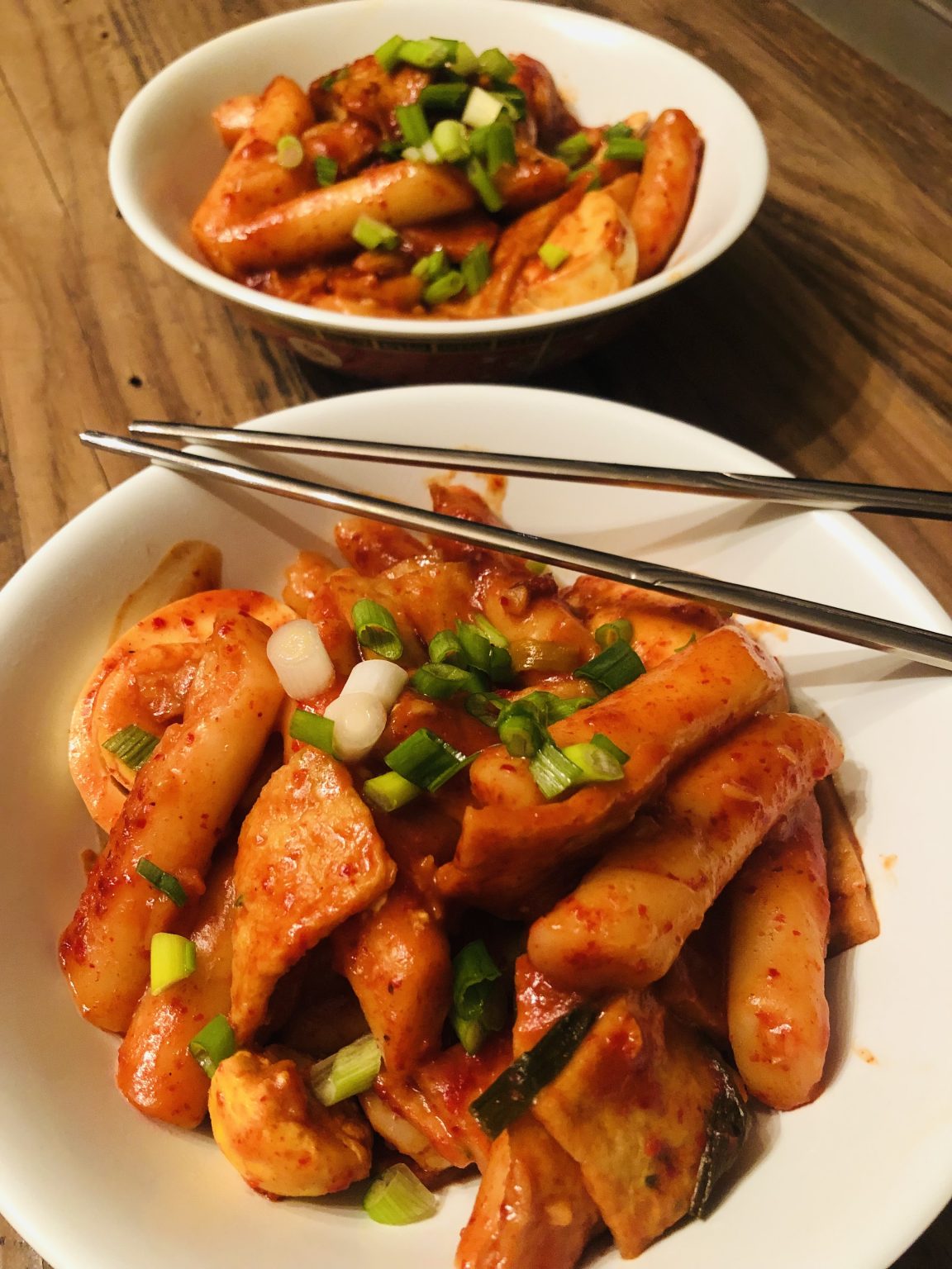 Delicious Korean Spicy Rice Cakes AKA Tteokbokki! Explore Cook Eat