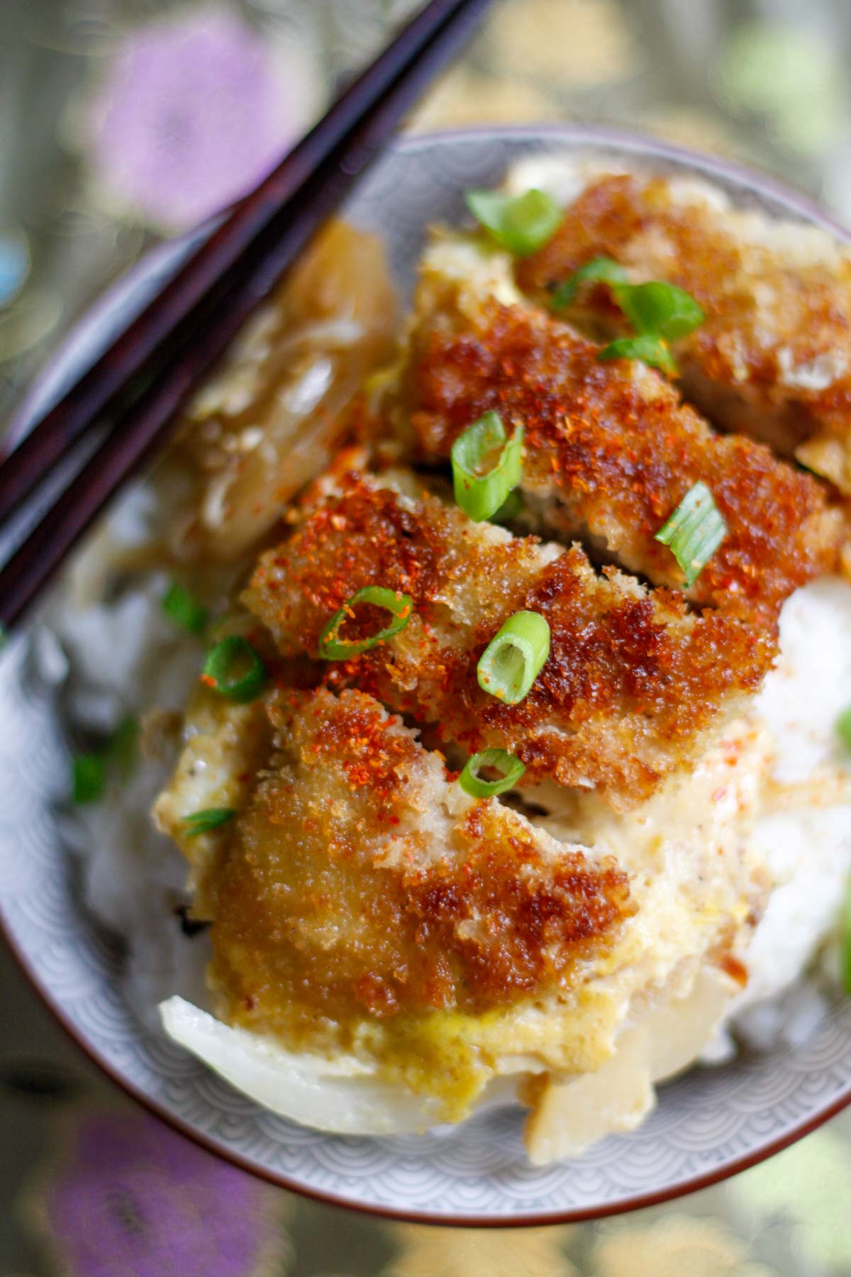 How To Make Delicious Japanese Pork Katsudon and Rice Bowl! Explore