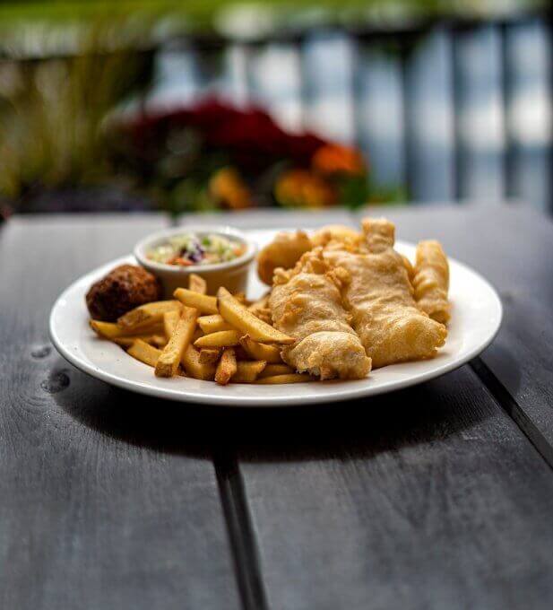 Illinois Road Trip RoundUp Best Fish Sandwiches