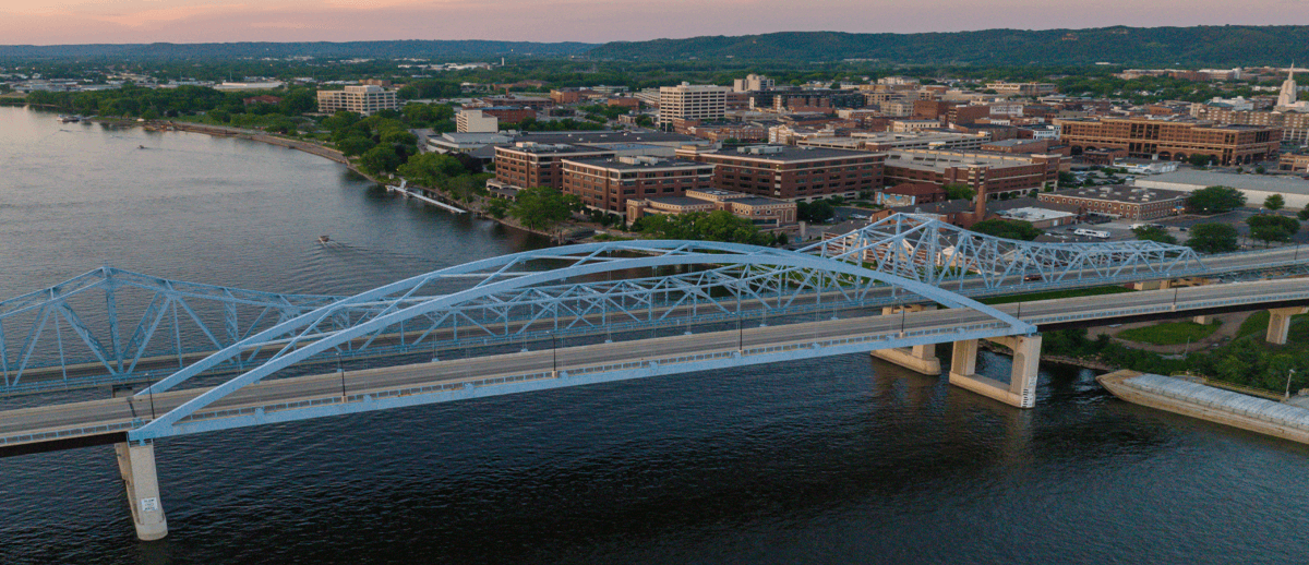 Explore the La Crosse Region ExploreLaCrosse