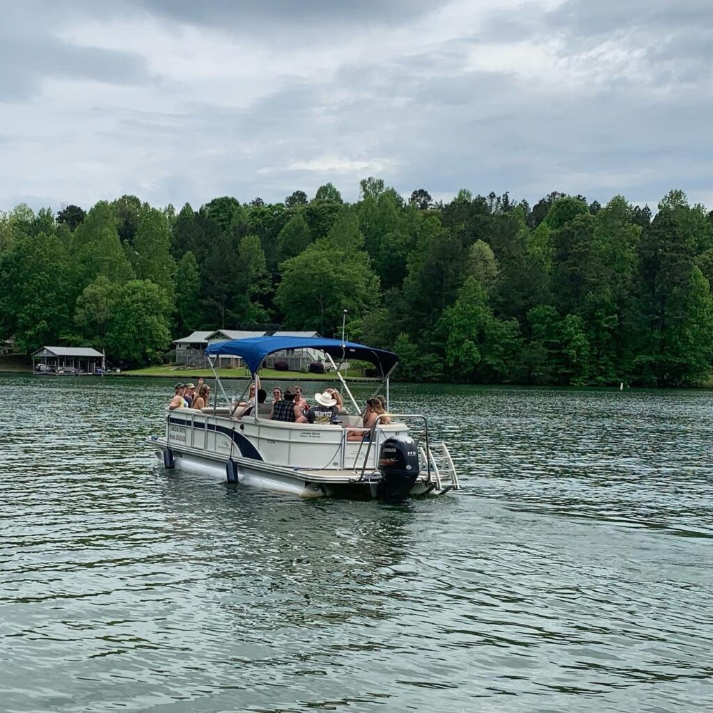 Renting a Boat on Lake Martin