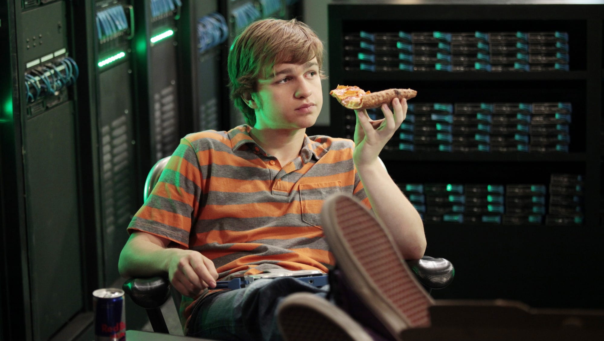 Angus T. Jones Net Worth, Salary, Wiki, Biography, Age, Family, Wife