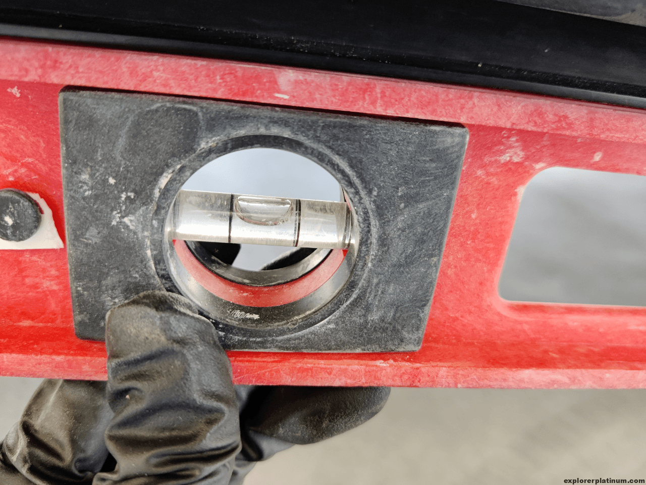 Maintenance: Replacing Rear Differential Fluid – Explorer Platinum