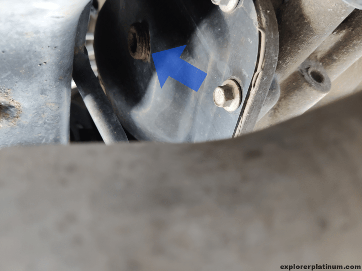 Maintenance: Replacing Rear Differential Fluid – Explorer Platinum