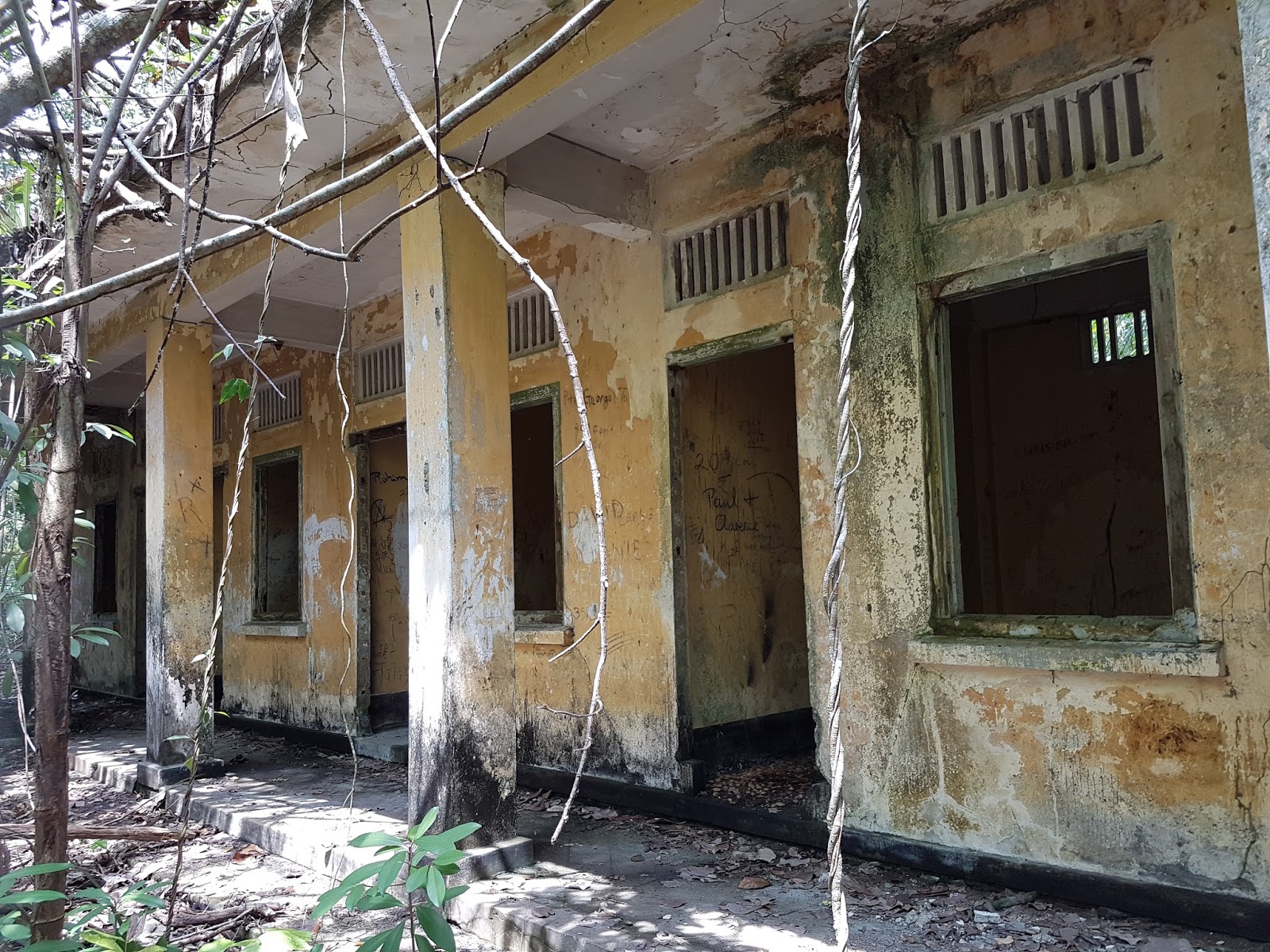 8 Coney Island and the Abandoned Haw Par Beach Villa ExplorerSG