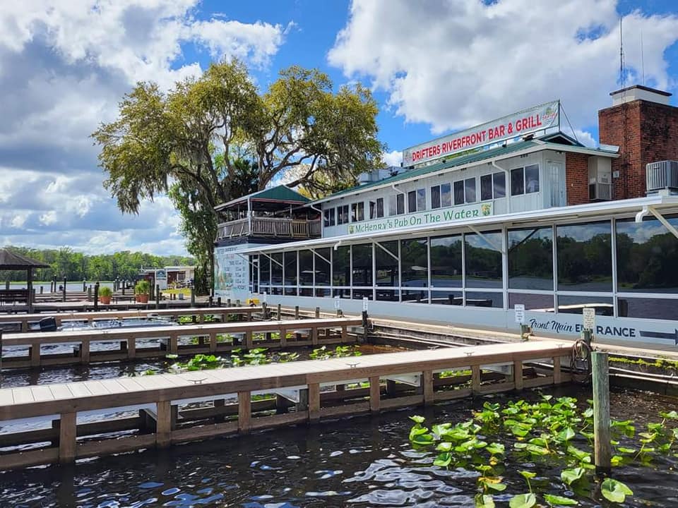 Drifters Riverfront Explore the St. Johns River