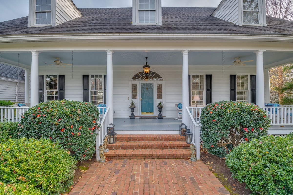 Laurelwood Explore Tryon