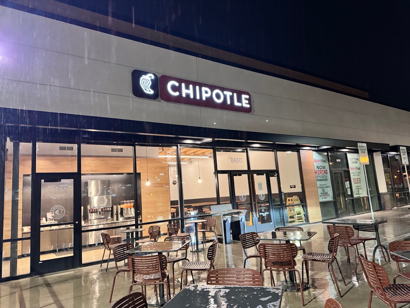 Chipotle with a pickup drivethru now open in University City
