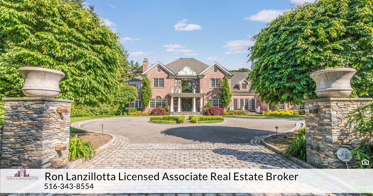 1 Victor Ct, Upper Brookville, NY 11771