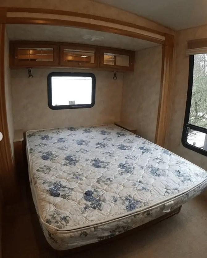 42 RV Bedroom Remodels for Cozy Inspiration