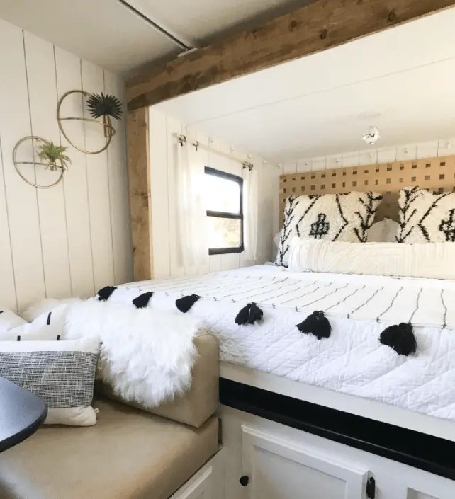 42 RV Bedroom Remodels for Cozy Inspiration