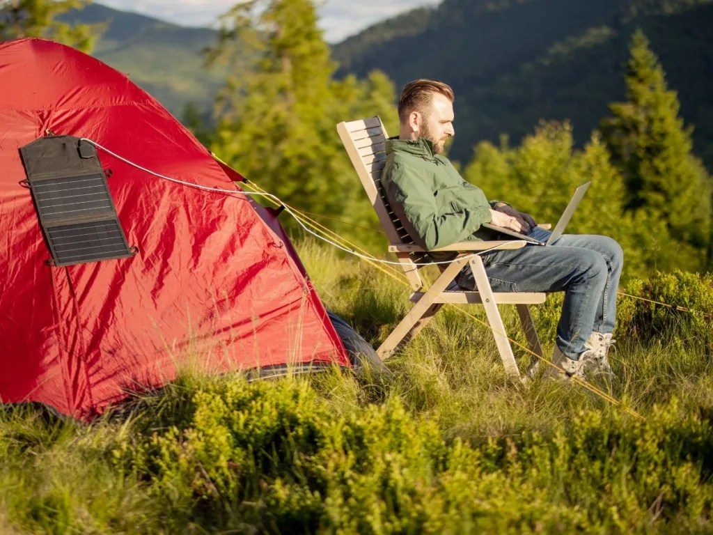 Easy Ways To Charge Phone & Devices While Camping Exploring Parks