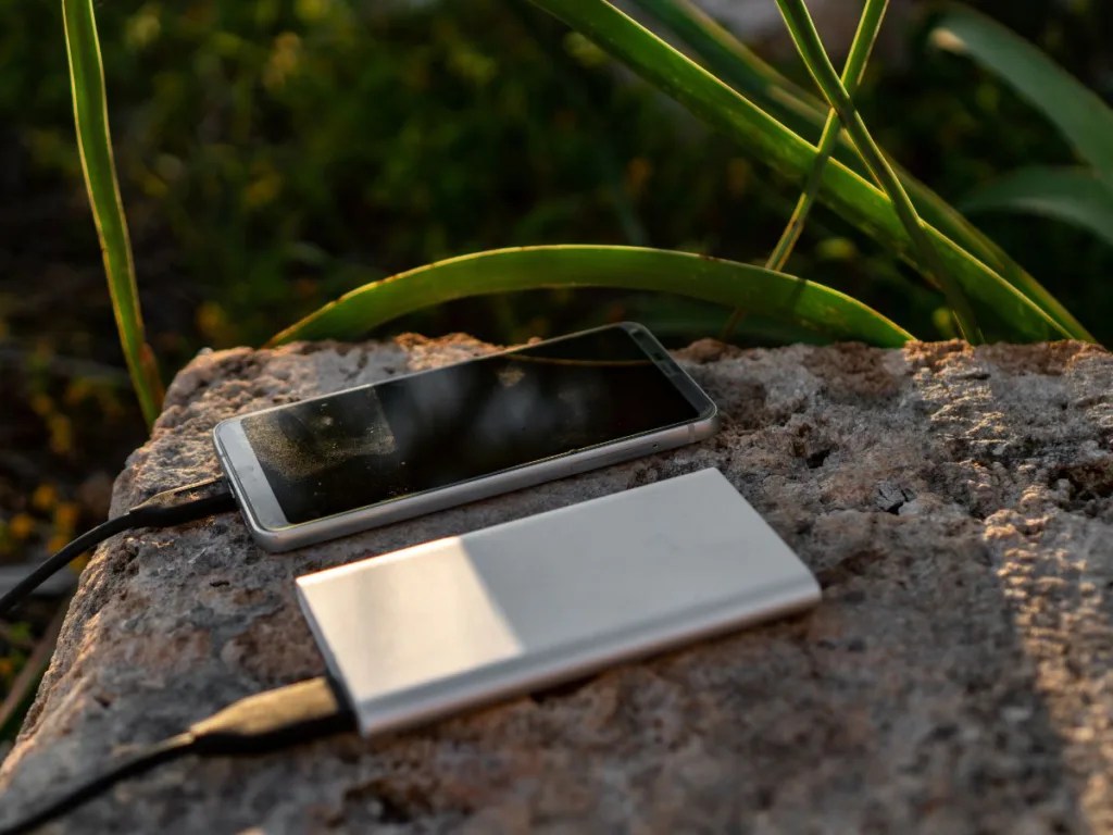 Easy Ways To Charge Phone & Devices While Camping Exploring Parks