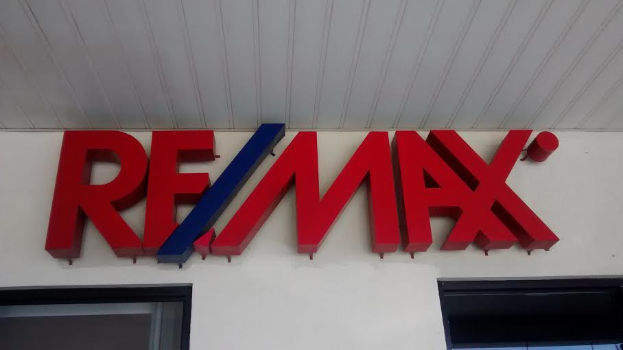 RE/MAX Bay Islands Exploring Roatan Honduras