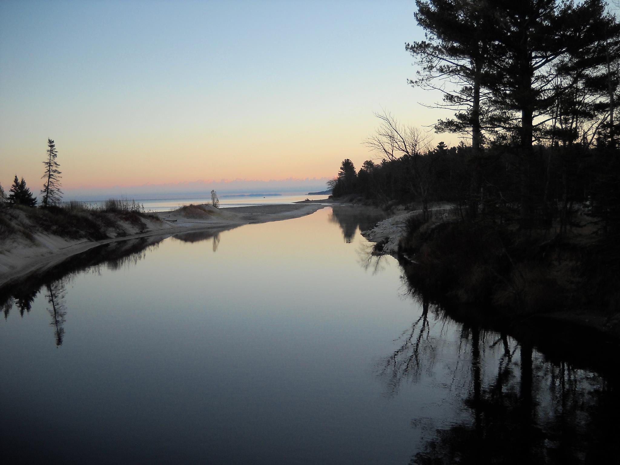 Rainbow Lodge Cabin Rentals north of Newberry, MI MI